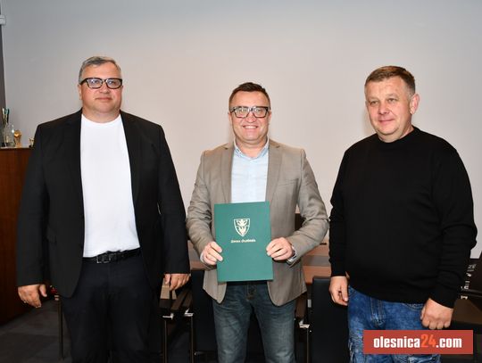 Ponad 2,3 mln zł na ważną drogę w Spalicach. Podpisano umowę na przebudowę ul. Świerkowej Ponad 2,3 mln zł na ważną drogę w Spalicach. Podpisano umowę na przebudowę ul. Świerkowej