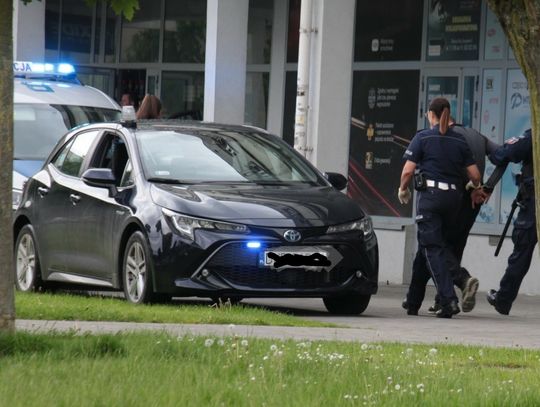Pościg za agresywnym mężczyzną w Oleśnicy [AKTUALIZACJA] 