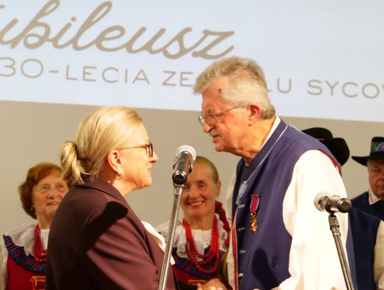 Prezydent Karol Nawrocki przyznał medal współwórcy Sycowiaków