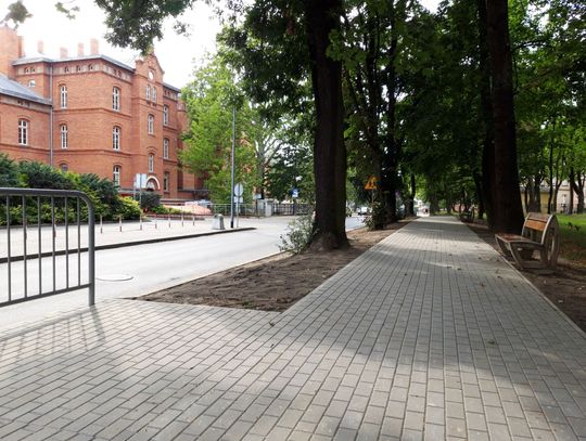 Przebudowane chodniki i zatoki na 2 ulicach w Oleśnicy