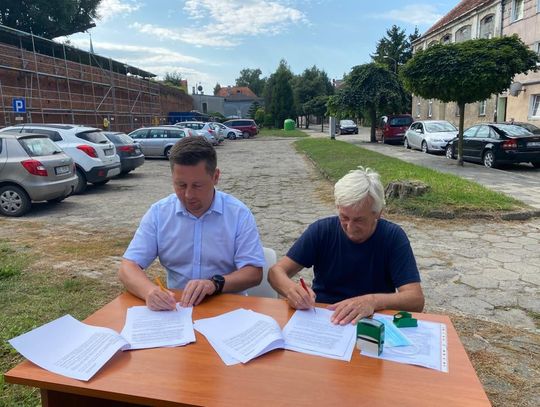Przebudują i rozbudują parking przy urzędzie