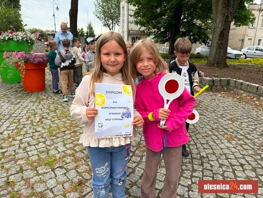 Przedszkolaki nagradzały kierowców i promowały bezpieczeństwo na drogach