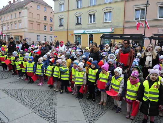 Przedszkolaki zaśpiewały hymn