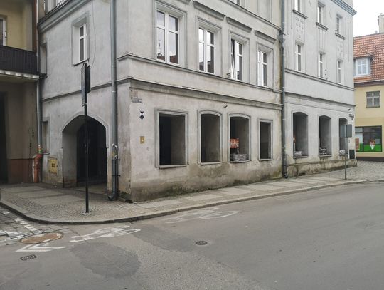 Przejście pod arkadami przy ulicy 3 Maja w Oleśnicy będzie zamykane
