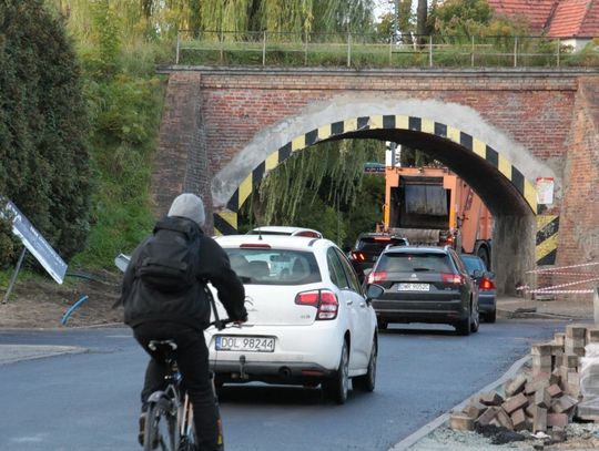 Przywrócili ruch pod wiaduktem w Oleśnicy