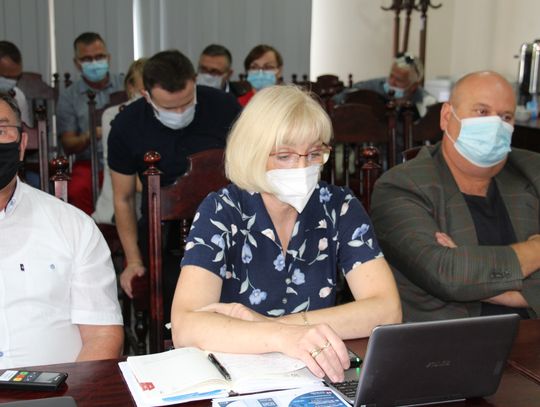 Rada Gminy Oleśnica podjęła decyzję w sprawie skargi na dyrektora szkoły podstawowej