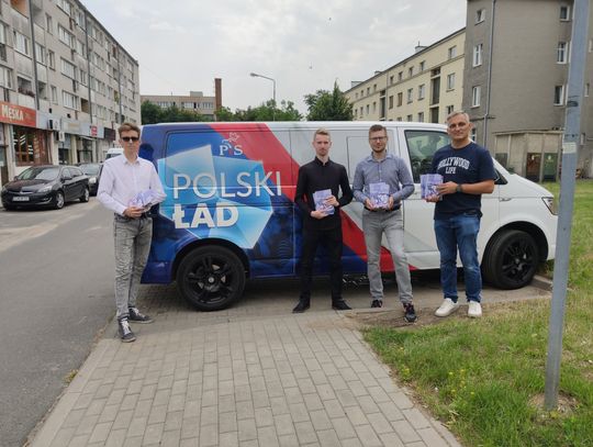 Radny Bartnik i młodzieżówka PiS promowali "Polski Ład"