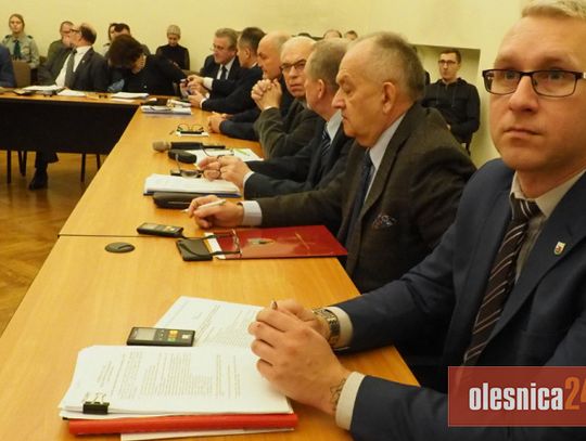 Radny powiatowy Marcin Gręda znalazł pracę