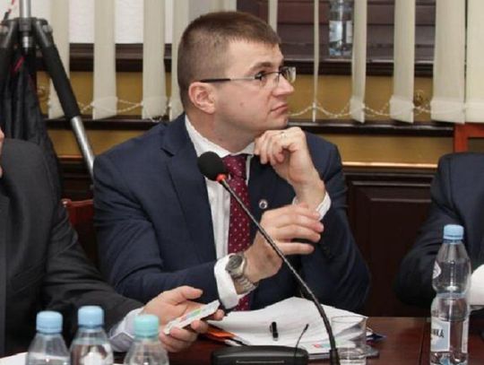 Radny traci mandat! Dwoje rajców, w geście protestu, opuściło sesję Rady Miejskiej!