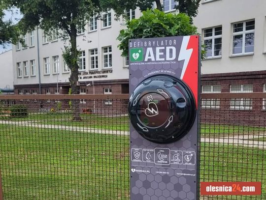 Ratuje życie! Kolejny defibrylator AED pojawił się w Twardogórze