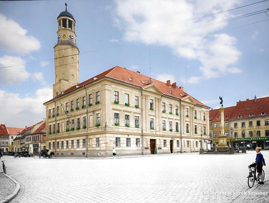 Ratusz i Rynek pokoloryzowane