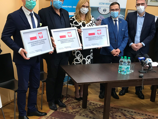 Rusza program wczesnego wykrywania raka szyjki macicy. Oleśnicki szpital otrzyma nowoczesny sprzęt, a na drogi wyjedzie cytobus