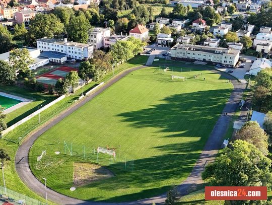 Rusza wielka modernizacja stadionu w Sycowie. Wykonawca przejął plac budowy