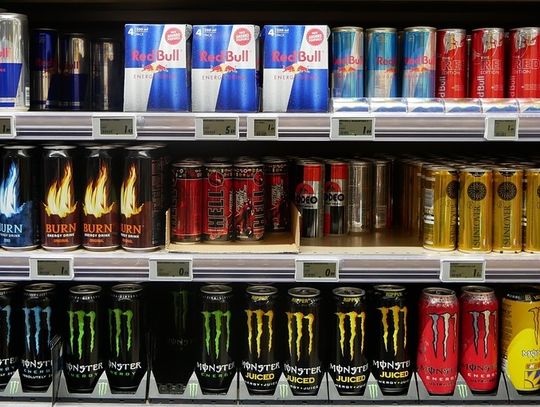 Sanepid ostrzega: Napoje energetyczne nie dla dzieci!
