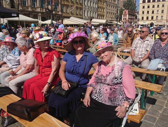 Seniorzy z Oleśnicy na wycieczce we Wrocławiu