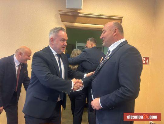 Seria gratulacji dla rządzących