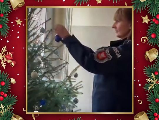 Służby mundurowe w powiecie oleśnickim: Wesołych Świąt i Szczęśliwego Nowego Roku! (ROLKA)
