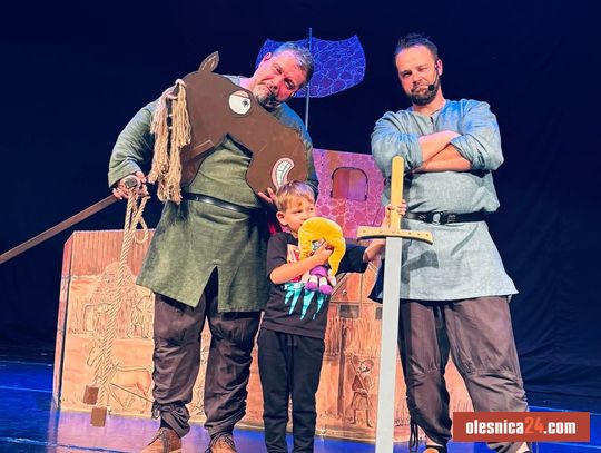 Śmiech, emocje i magiczna atmosfera! Teatr Form Wielu rozbawił publiczność na SKWERFEST 2026