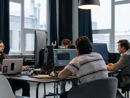 Software house Wrocław – jak wybrać partnera technologicznego, który dowiezie projekt i nie zniknie po wdrożeniu