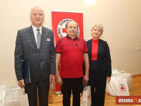 Spotkali się honorowi dawcy krwi z powiatu oleśnickiego Spotkali się honorowi dawcy krwi z powiatu oleśnickiego