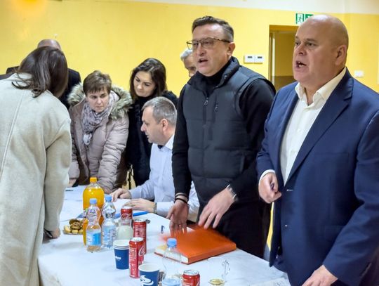 Spotkanie wójta i radnego z mieszkańcami w Dąbrowie Oleśnickiej