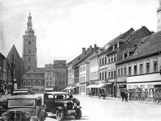 Stara Oleśnica, czyli Rynek jeszcze w Oels i już z ciężarówkami Armii Czerwonej 