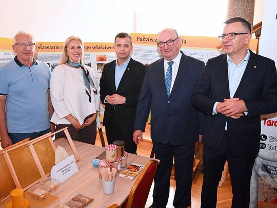 Starosta spotkał się z pszczelarzami. „To ludzie z ogromną pasją”