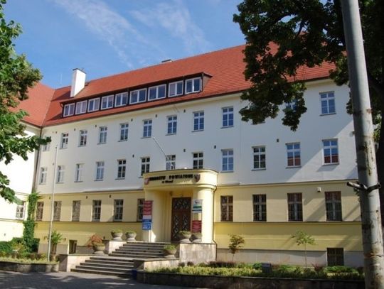 Starostwo Powiatowe w Oleśnicy ogranicza obsługę interesantów