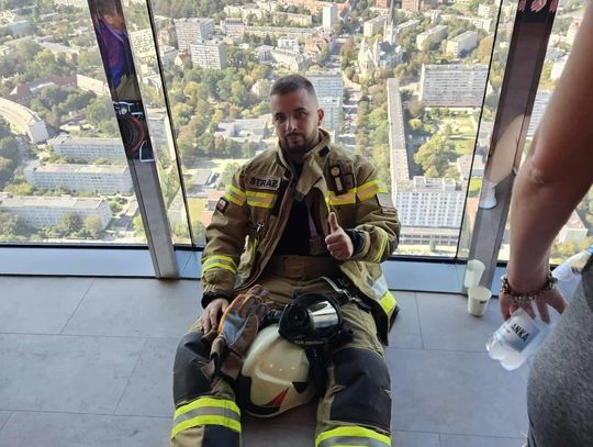 Strażak ze Zbytowej zdobył Sky Tower