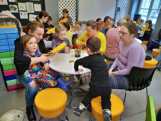Świąteczne spotkanie w ramach Klubu Książkowych Jeżyków