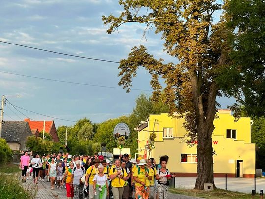 Drugi etap pielgrzymki Sycowskiej Grupy Żółto - Zielonej Pieszej w obiektywie
