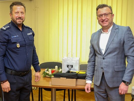 Testetry trzeźwości i inny sprzęt od gminy dla policji
