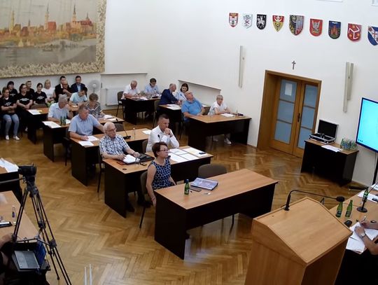 Totalna krytyka Zarządu Powiatu przez Koalicję Obywatelską w debacie nad "Raportem o stanie Powiatu Oleśnickiego"