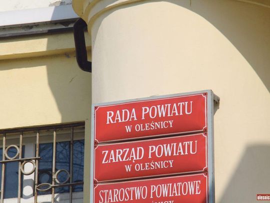 TRZĘSIENIE ZIEMI W STAROSTWIE: WIELKA ROSZADA PERSONALNA