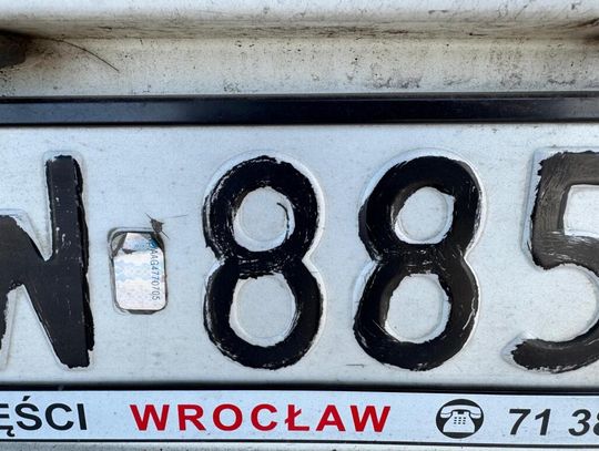 Trzy autobusy znów wycofane z ruchu. Inspektorzy wrócili do Oleśnicy i odkryli te same usterki!