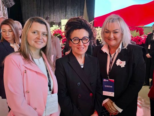 Tusk przemawia, Tokarczuk wykłada, oleśniczanie słuchają Tusk przemawia, Tokarczuk wykłada, oleśniczanie słuchają