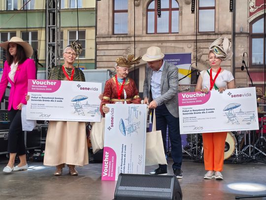 Uczestnicy Dziennego Domu Senior+ w Oleśnicy nagrodzeni w konkursie podczas Dni Seniora Wrocław 2026