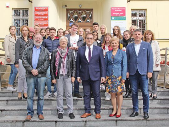 Uczestnicy międzynarodowej wymiany odwiedzili Starostwo Powiatowe w Oleśnicy