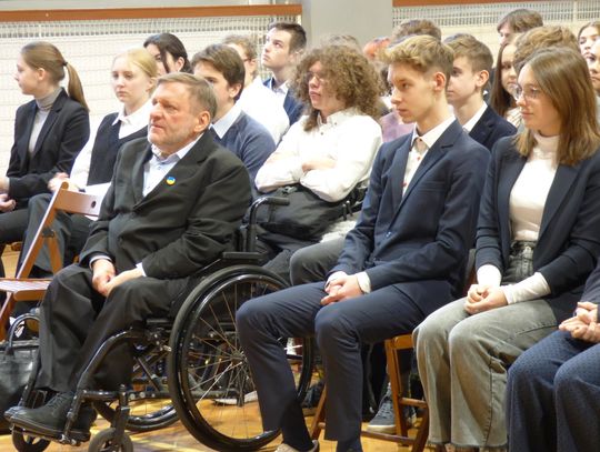 Uczniowie I LO w Olesnicy spotkali się z posłem Platformy Obywatelskiej