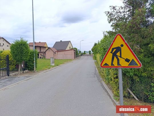 Uwaga kierowcy! Ruszył remont ważnego skrzyżowania w Dobroszycach. Są utrudnienia