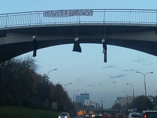UWAGA! Powiesili kukły księży i zakonnicy. Ciemna strona Strajku Kobiet