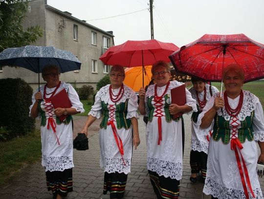 W Dąbrowie na dożynkach