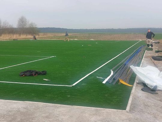 W Sokołowicach powstaje wielofunkcyjne boisko sportowe
