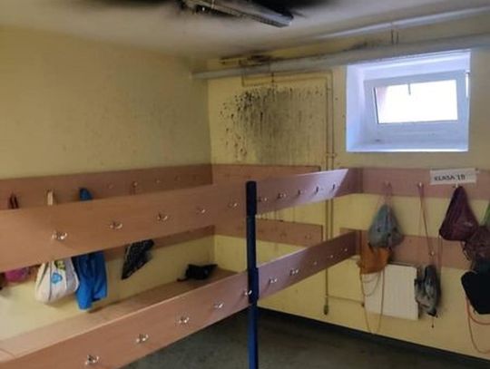 W szkole zapaliła się świetlówka... Uczniów i nauczycieli ewakuowano
