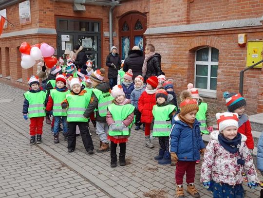 Walentynkowy spacer przedszkolaków z Oleśnicy