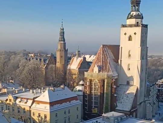 Widoki na śnieżnobiałą Oleśnicę (WIDEO)