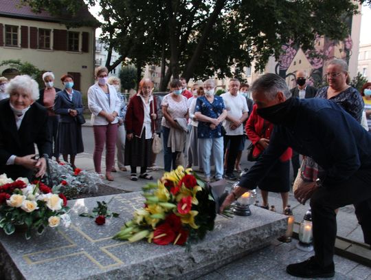 Wierni w Oleśnicy uczcili pamięć swojego duszpasterza