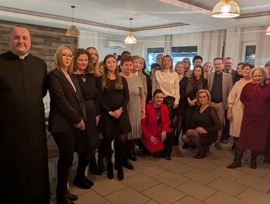 Wigilia pracowników Liceum Ogólnokształcącego w Sycowie pełna ciepła i wspomnień