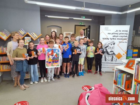 Wizyta piątoklasistów z  Katolickiej SP w Oleśnickiej Bibliotece Publicznej 
