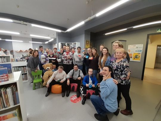 Wizyta Środowiskowego Domu Samopomocy w bibliotece